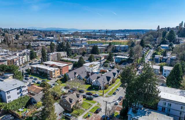 Charming Tudor Style Townhome, Close to UW, Great Location!