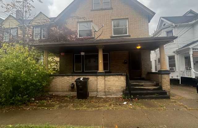 Photo of 4bd Single Section 8