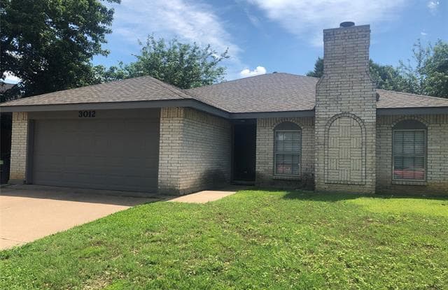 3012 Richwood Circle - 3012 Richwood Circle, Bedford, TX 76021