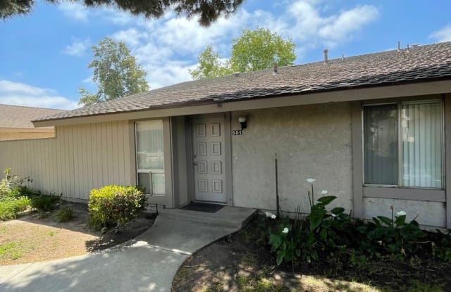 551 Holly Ave - 551 Holly Avenue, Oxnard, CA 93036