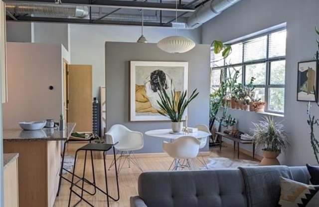 Photo of 111 E Franklin Avenue