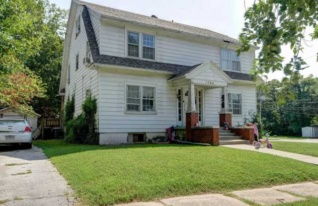 1504 North Summit Avenue - 2