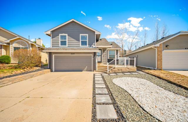 Stunning tri-level remodeled home in Briargate!