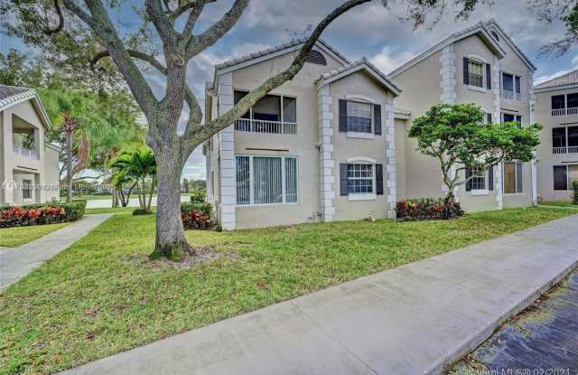 Photo of 2850 N Oakland Forest Dr