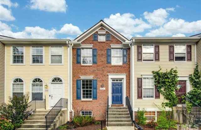 Beautifully Updated Brick Townhome - 3 Beds, 3 1/2 Baths