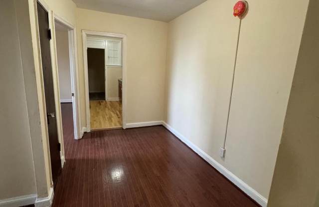 Photo of 2326 25TH Street SE