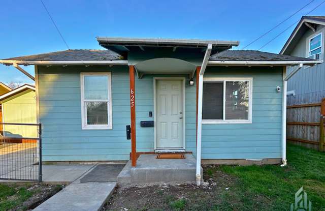 3 bedroom/1 bathroom Single-Family Home for Rent