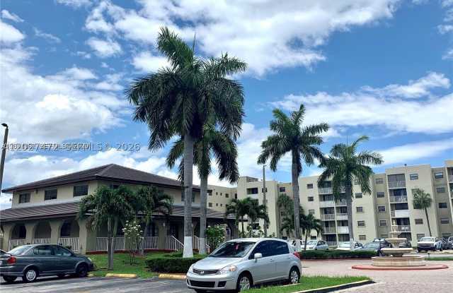 8185 NW 7th St