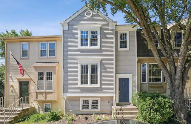 Welcome to 71 Fendall Avenue!