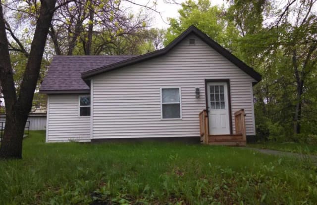 616 W Stanton Ave - 616 West Stanton Avenue, Fergus Falls, MN 56537