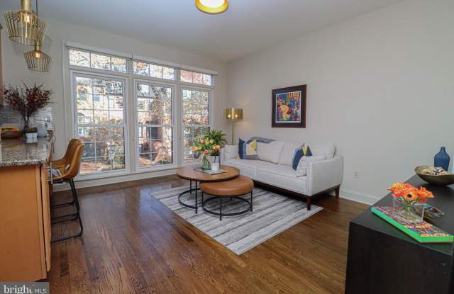 1596 N COLONIAL Terrace