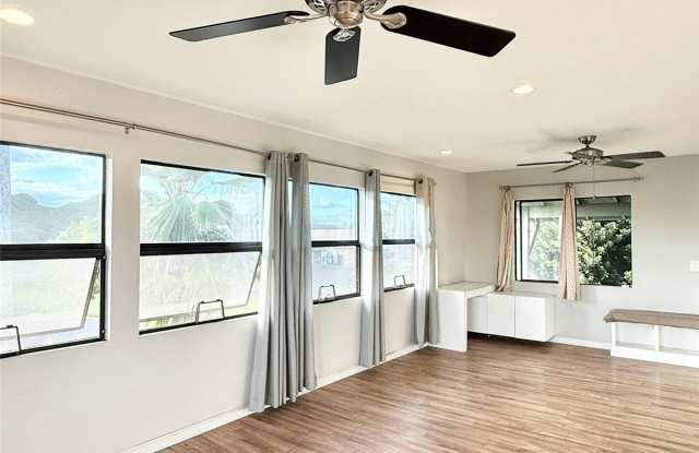 95-349 Kuahelani Avenue unit: T2