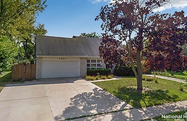 4451 McClure Avenue - 4451 Mcclure Avenue, Gurnee, IL 60031