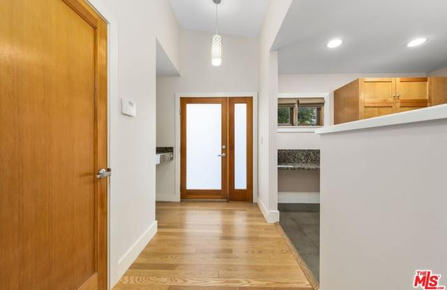 2601 Nichols Canyon Rd