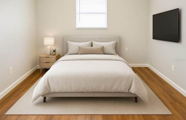 7435 HOLLYRIDGE DRIVE