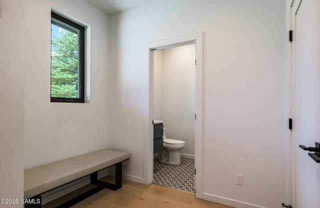 1556 W Lower Coconino Avenue