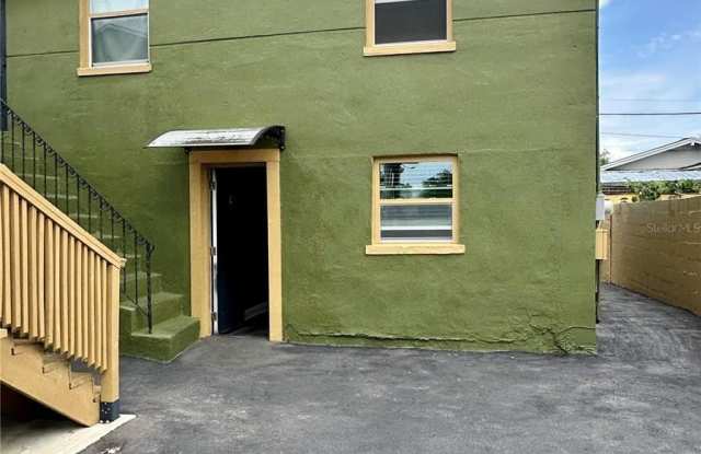 2907 N 15TH STREET