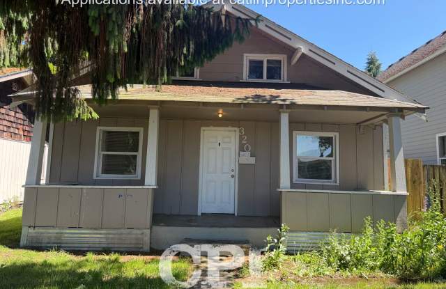 320 21st Ave- Longview, WA