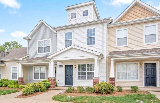 Photo of 2 Bedroom Condo For Rent With Community Swimming Pool!