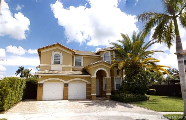 11321 NW 82nd Ter - 11321 Northwest 82nd Terrace, Doral, FL 33178