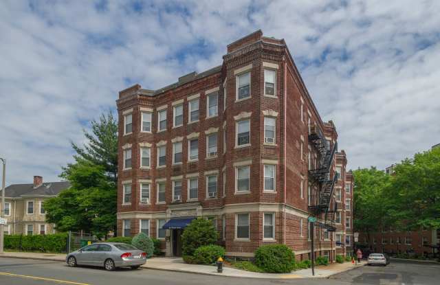 Nicely renovated 2 bed unit with utilities included!