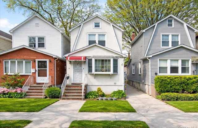 71-19 Nansen Street unit: 2Nd Floor