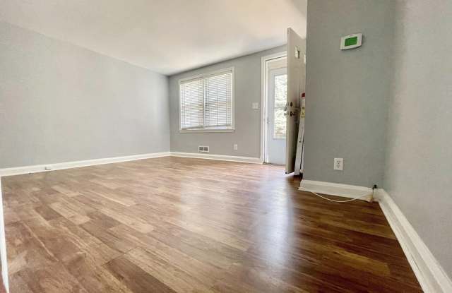 7423 HOLABIRD Avenue