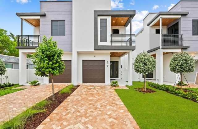 Photo of 808 SE 12th Street