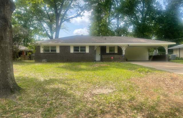 North Highland Beauty! Make The Call Before Its Gone! - 3813 Truett Boulevard, Shreveport, LA 71107