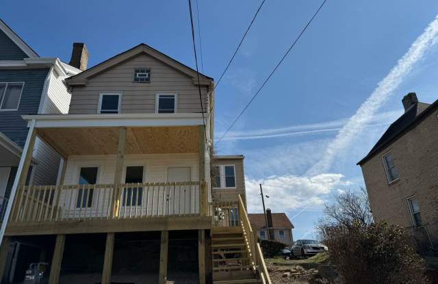 Photo of 4 BEDROOM HOME AVAILABLE NOW!!