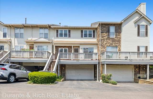1303 Parkside Dr