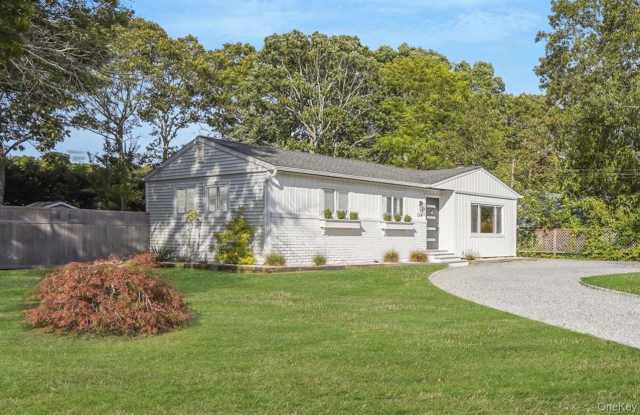 Photo of 138 W Tiana Road