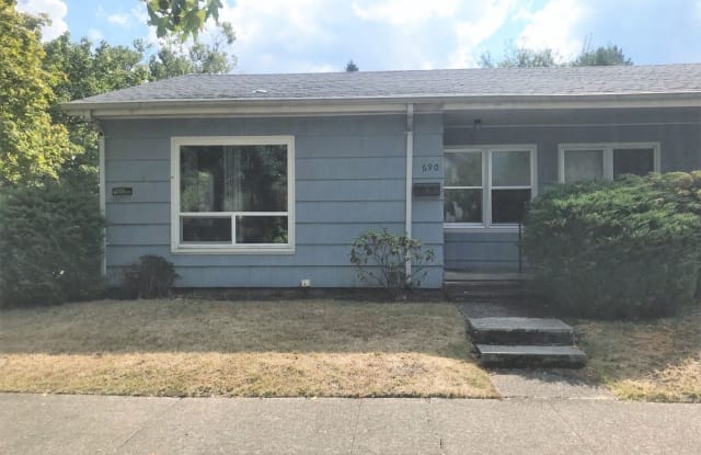 690 E 22nd Ave - 690 East 22nd Avenue, Eugene, OR 97405