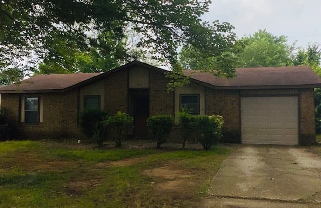 1801 Corbin Street - 1801 Corbin Street, Jacksonville, AR 72076