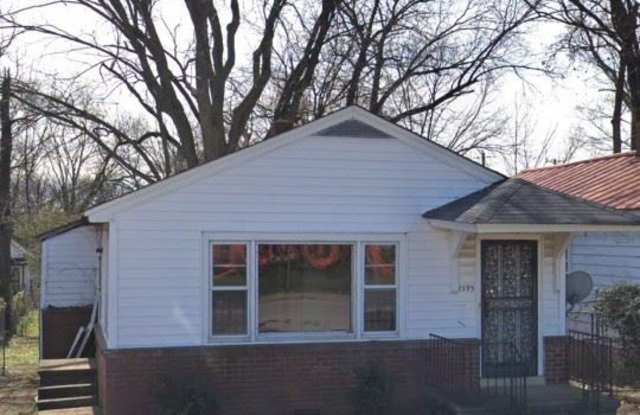 2593 Midland Ave - 2593 Midland Avenue, Memphis, TN 38111