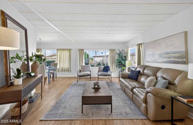 Photo of 5807 E LEONORA Street