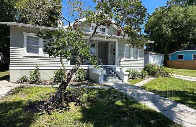 304 E Hanna Ave Unit A