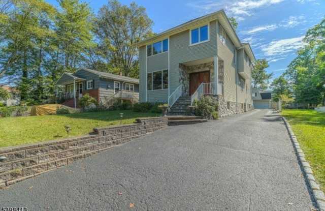 Photo of 567 Mountain Ave