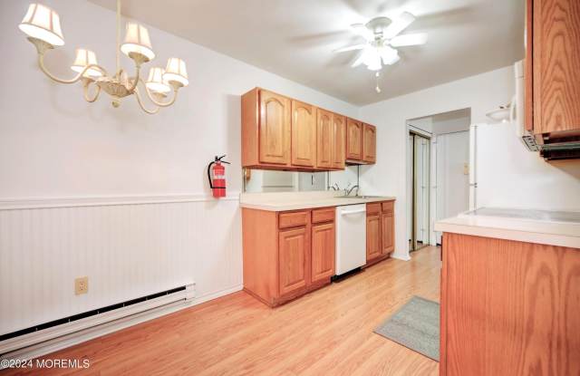 Photo of 59 Amberly Drive unit: F