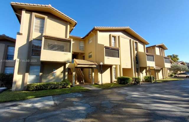 11101 Royal Palm Blvd