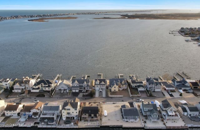 1850 Boat Point Drive - 1850 Boat Point Drive, Point Pleasant, NJ 08742