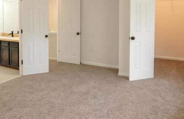 Room in 3 Bedroom Home at Waverly Hills Dr