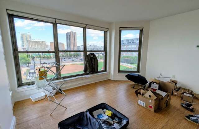 Luxury 2-bed/2bath near BU