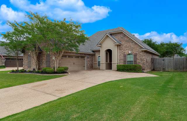 713 Saint Martin Lane