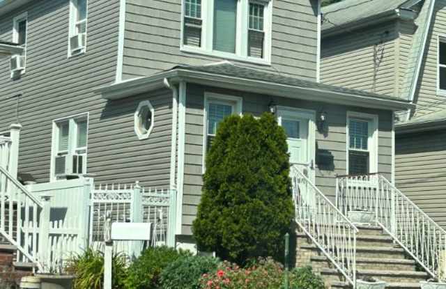 3179 Rawlins Avenue 12