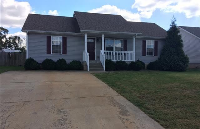 570 Oakmont Dr - 570 Oakmont Drive, Clarksville, TN 37042