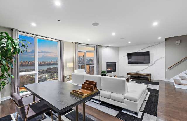 5 WASHINGTON PL