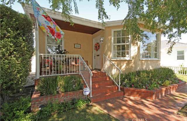 1011 Acacia Avenue