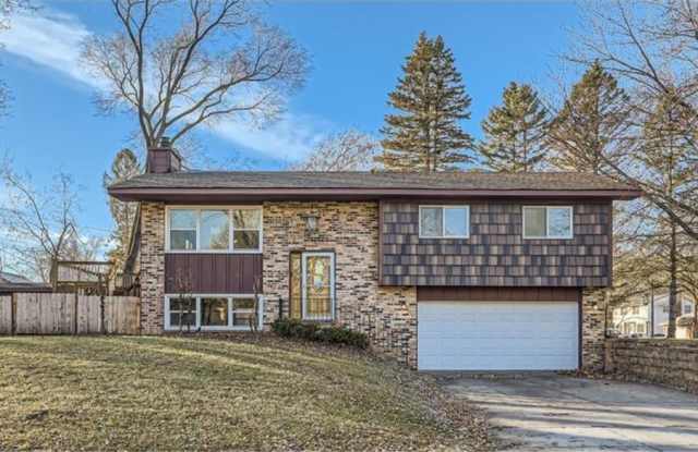 2250 Knoll Drive - 2250 Knoll Drive, Mounds View, MN 55112