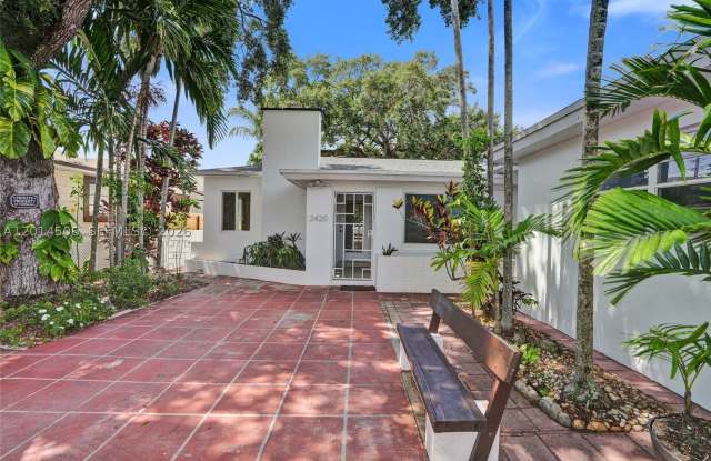 2420 SW 16th St